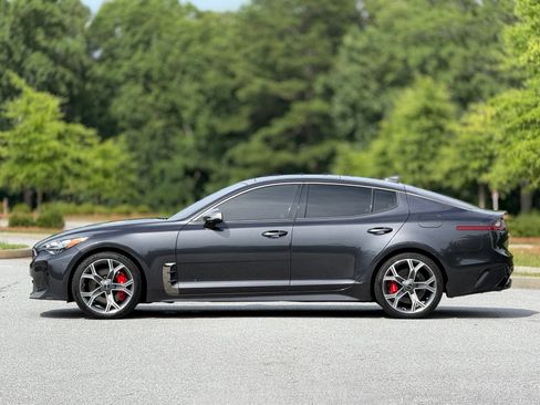 Used 2019 Kia Stinger GT2 AWD/4WD image 9