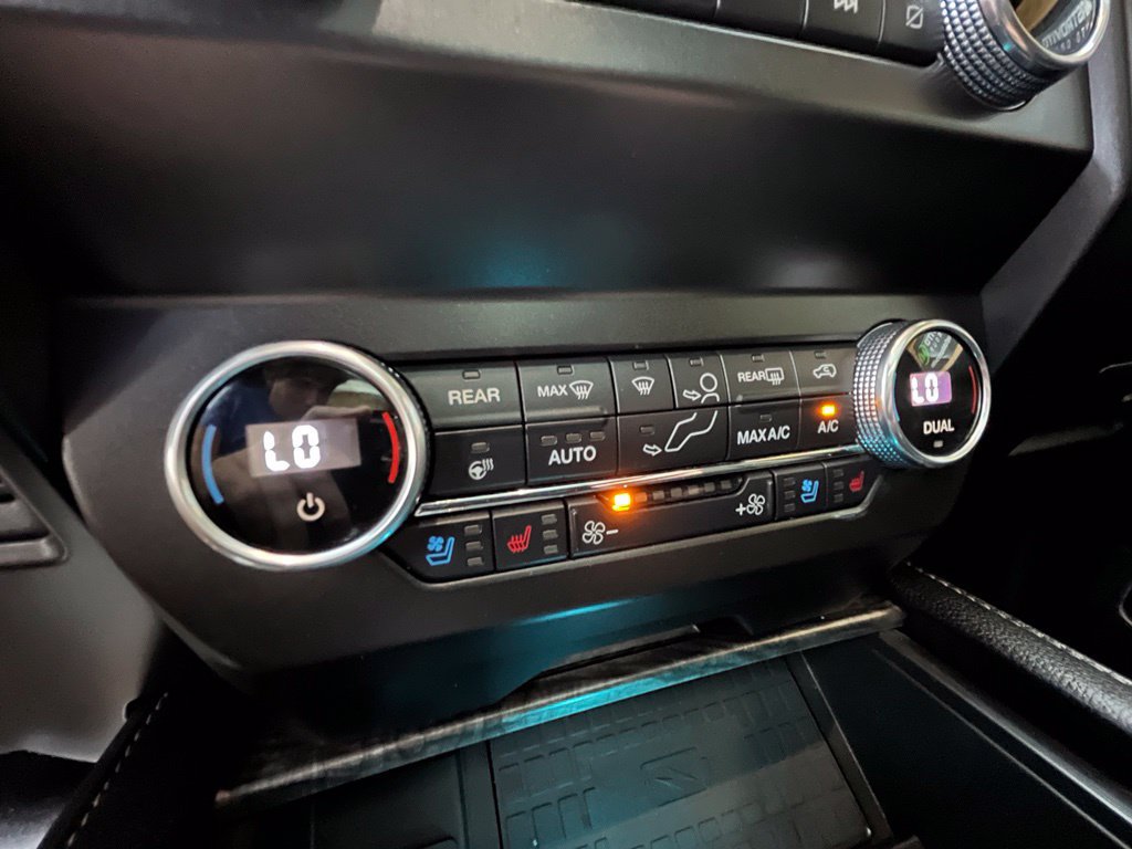 Used 2021 Ford Expedition Limited AWD/4WD image 33