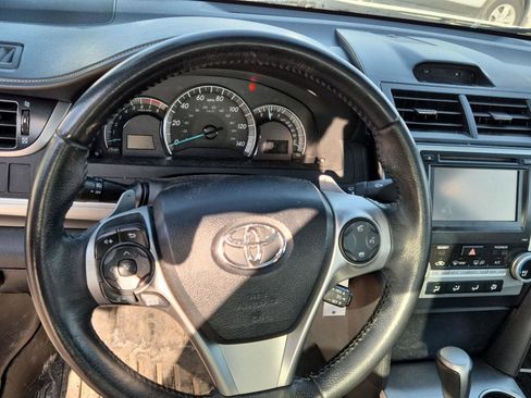 Used 2012 Toyota Camry SE image 12