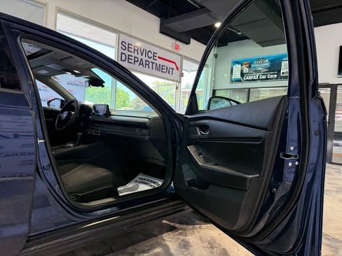Used 2025 Honda Accord SE image 43