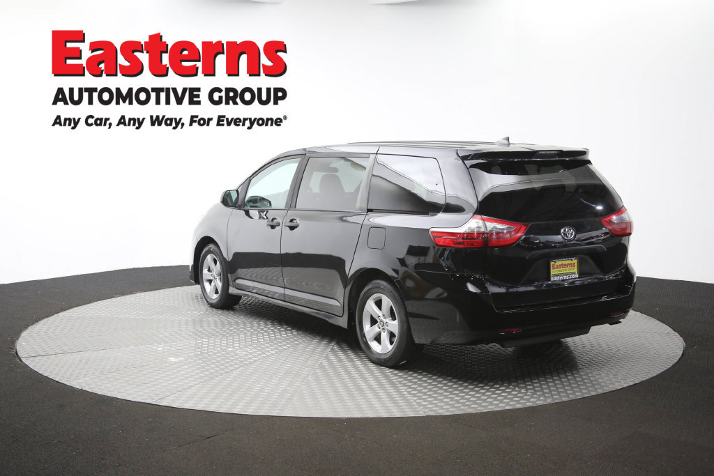 Used 2020 Toyota Sienna L FWD image 65