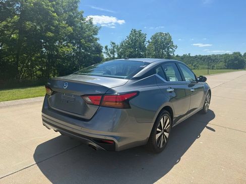 Used 2019 Nissan Altima 2.5 SL FWD image 3