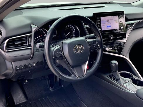 Used 2023 Toyota Camry SE FWD image 16