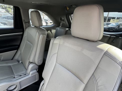 Used 2019 Toyota Highlander Limited Platinum image 33