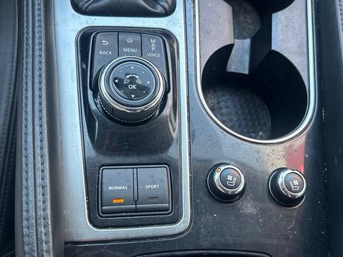 Used 2017 Nissan Maxima SR FWD image 14
