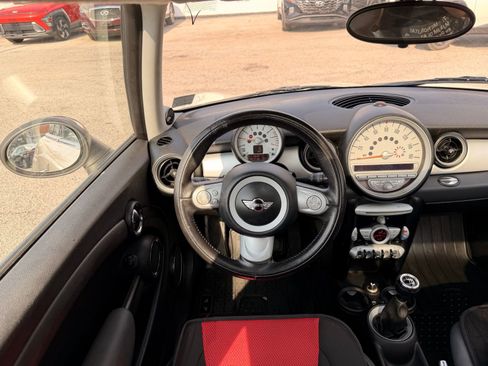 Used 2010 MINI Cooper Hardtop image 25