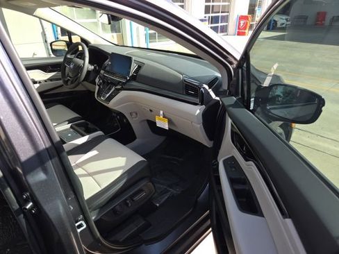 New 2026 Honda Odyssey Elite image 10