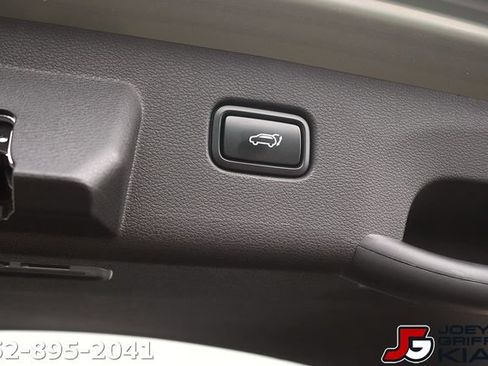 Certified 2023 Kia Sportage X-Line w/ X-Line Premium Package AWD/4WD image 17