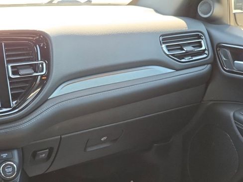 Certified 2023 Dodge Durango SXT Launch Edition AWD/4WD image 29