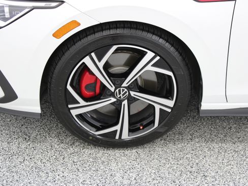 Used 2024 Volkswagen GTI SE FWD image 11