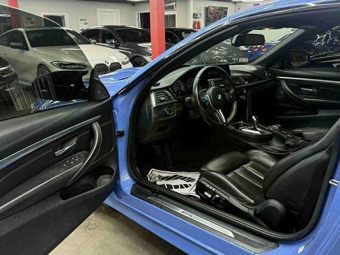 Used 2016 BMW M4 Convertible RWD image 19