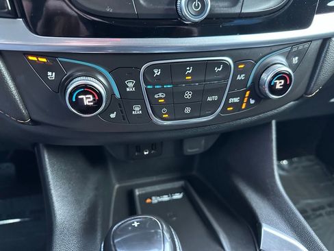 Used 2019 Chevrolet Traverse Premier w/ Driver Confidence II Package image 26