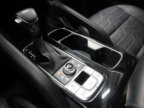 Used 2022 Kia Telluride SX w/ SX Prestige Package AWD/4WD image 32