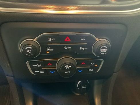 Used 2015 Dodge Charger SXT w/ Premium Group image 22