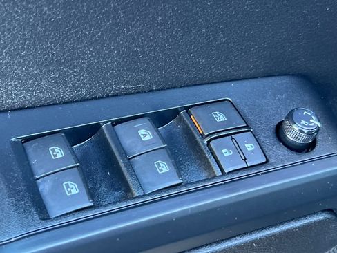 Certified 2022 Toyota Tacoma SR image 13