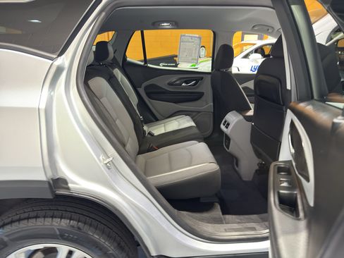 Used 2022 GMC Terrain SLE w/ Driver Convenience Package FWD image 19