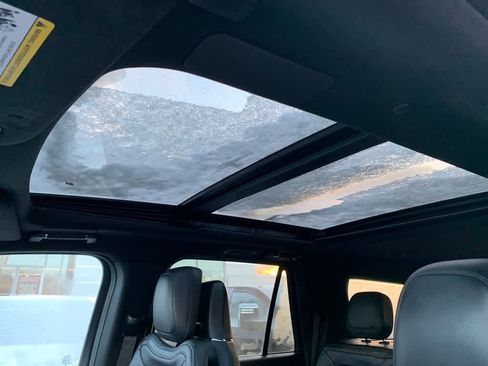 Used 2024 Lincoln Navigator Reserve image 24