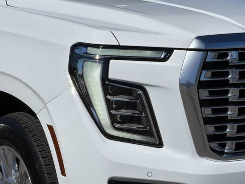 Used 2025 GMC Yukon XL Denali AWD/4WD image 37