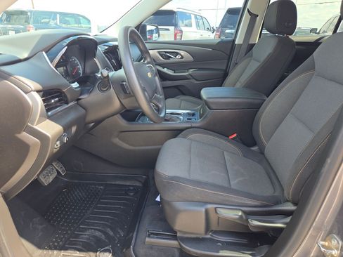 Certified 2021 Chevrolet Traverse LS FWD image 9