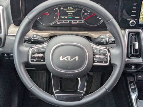 Used 2023 Kia Sorento EX FWD image 11