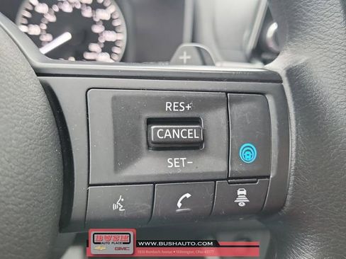 Used 2024 Nissan Rogue SV image 26