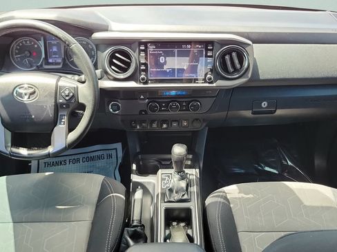 Used 2021 Toyota Tacoma TRD Sport w/ Technology Package RWD image 11
