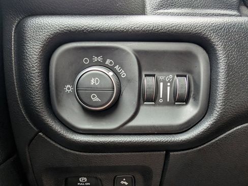 Used 2021 RAM 1500 Laramie w/ Sport Appearance Package image 40