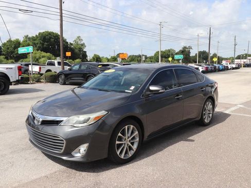 Used 2014 Toyota Avalon XLE Touring FWD image 3