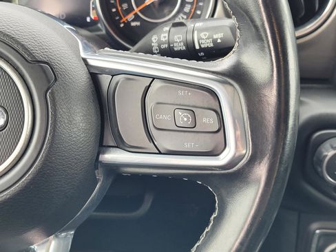 Used 2021 Jeep Wrangler Unlimited Sahara w/ Uconnect 4C Nav & Sound Group AWD/4WD image 20