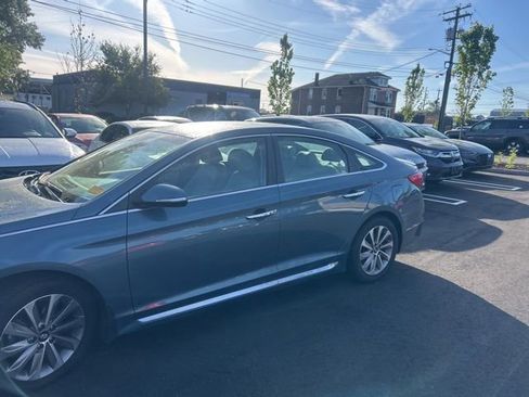 Used 2015 Hyundai Sonata Sport w/ Option Group 04 FWD image 3