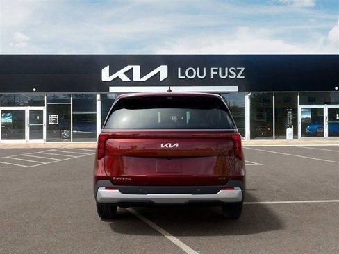New 2026 Kia Carnival EX FWD image 5