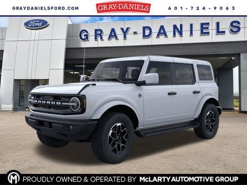 New 2026 Ford Bronco Outer Banks AWD/4WD image 1