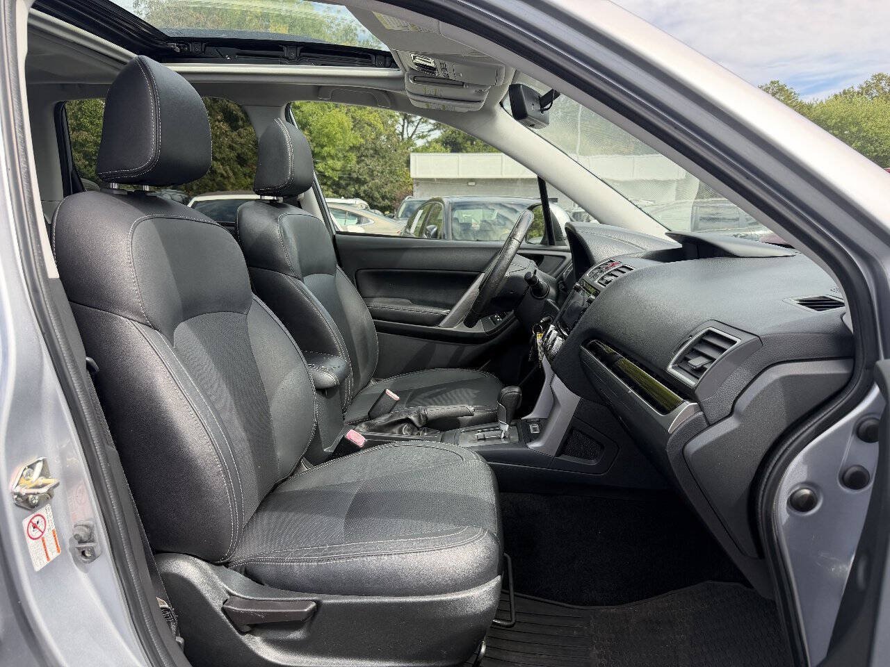 Used 2017 Subaru Forester 2.5i Limited w/ Popular Package #1 AWD/4WD image 13