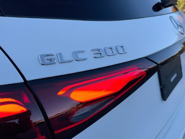 Certified 2026 Mercedes-Benz GLC 300 4MATIC image 35