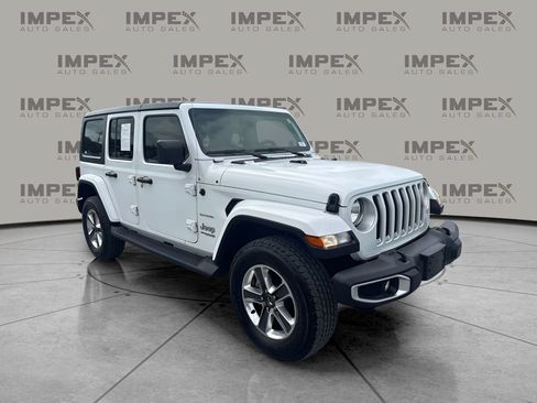 Used 2022 Jeep Wrangler Unlimited Sahara w/ Cold Weather Group AWD/4WD image 7