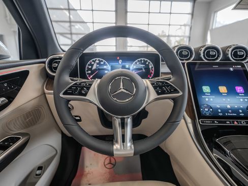 New 2026 Mercedes-Benz GLC 300 4MATIC image 9