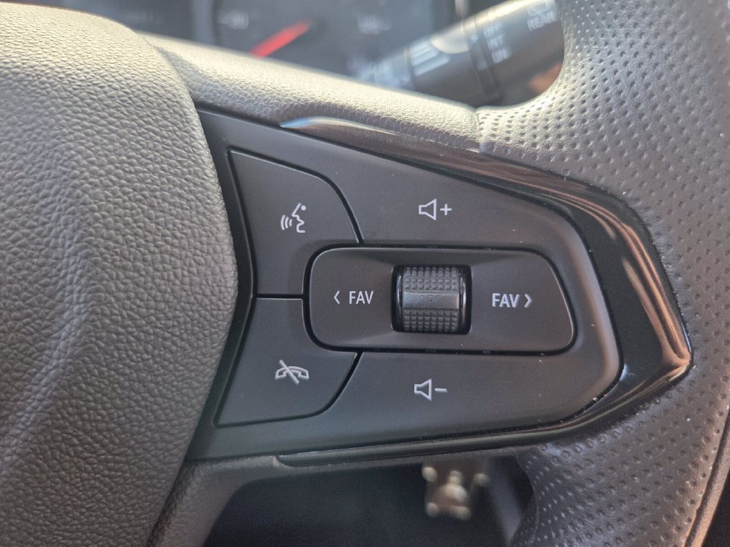 Certified 2025 Chevrolet Trax LS w/ Driver Confidence Package FWD image 25