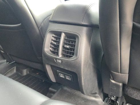 Used 2021 Jeep Cherokee Latitude Plus image 10