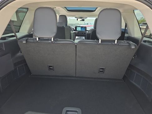 New 2025 Lincoln Aviator 2WD w/ Equipment Group 101A image 30