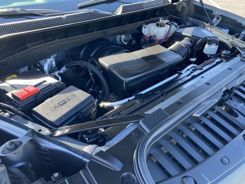 Used 2021 Chevrolet Silverado 1500 High Country w/ Technology Package image 35