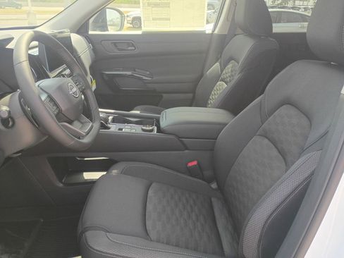 New 2026 Nissan Pathfinder SV image 24
