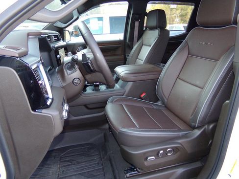 Used 2025 GMC Sierra 1500 Denali AWD/4WD image 23