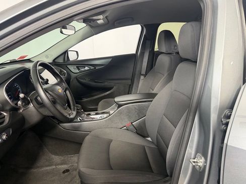 Used 2025 Chevrolet Malibu RS FWD image 21
