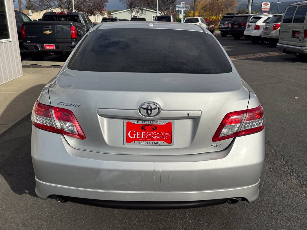 Used 2010 Toyota Camry SE FWD image 4
