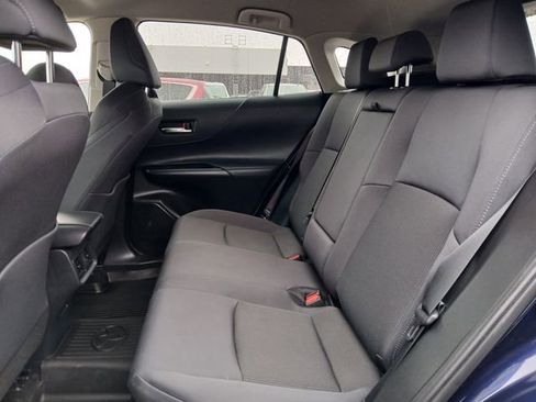 Used 2023 Toyota Venza LE image 12