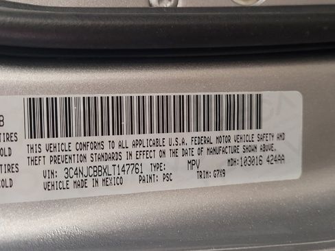 Used 2020 Jeep Compass Latitude image 33