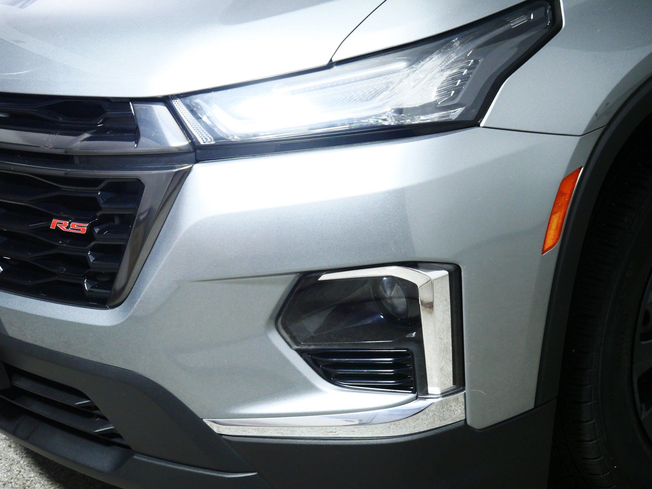 Used 2023 Chevrolet Traverse RS AWD/4WD image 16
