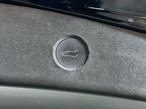 Used 2022 Tesla Model 3 Standard Range RWD image 29