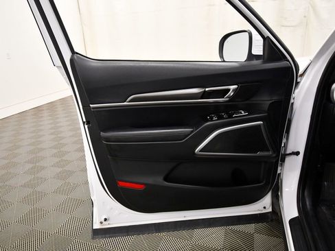 Certified 2025 Kia Telluride S AWD/4WD image 13