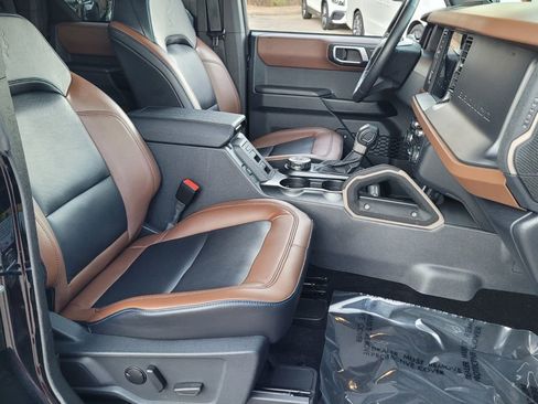 Used 2024 Ford Bronco Outer Banks image 19